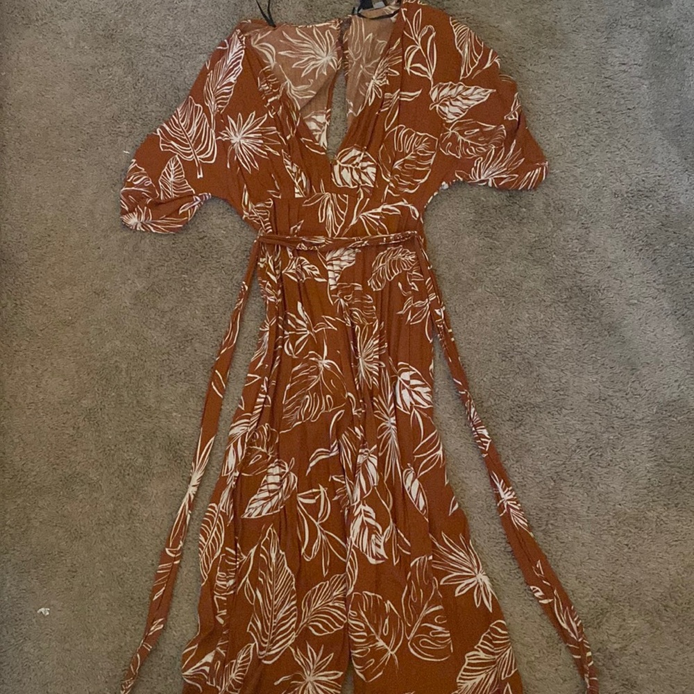 Hawaiian leaves jump suit